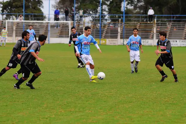 Acosta: “Era algo que teníamos  que pasar y lo hicimos, es un gran equipo”