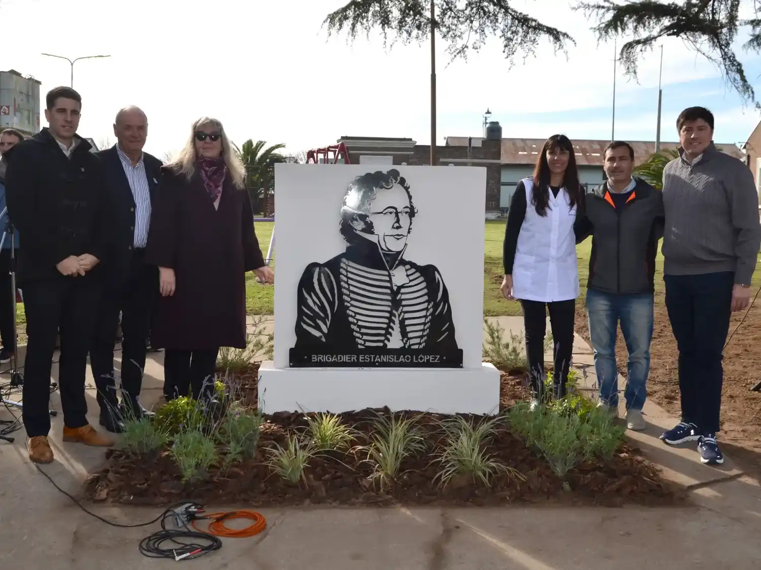 Durante el acto se descubrió una obra en metal con la figura del caudillo santafesino.