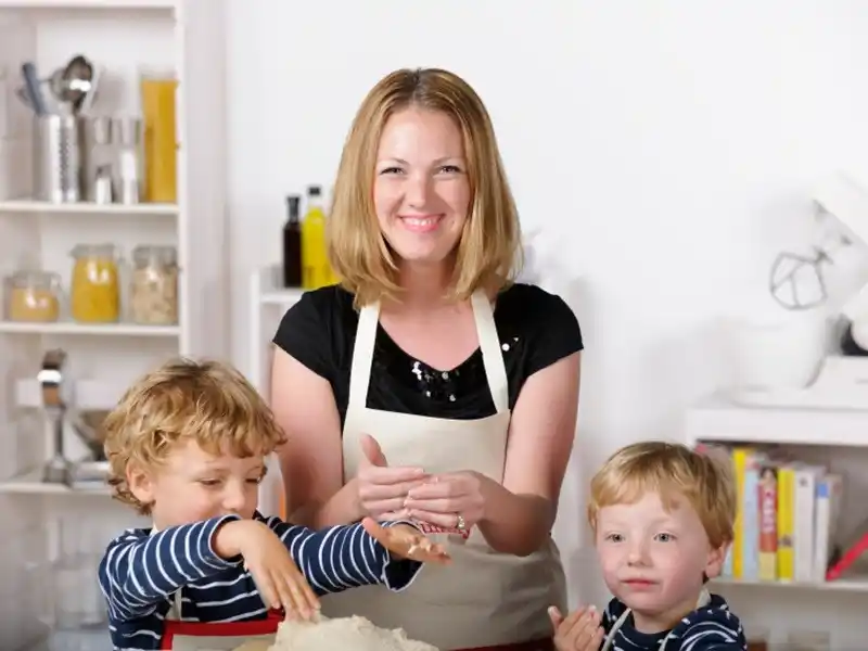 Los salarios de las niñeras en abril de 2026 se rigen por la escala vigente de la Comisión Nacional de Trabajo en Casas Particulares.