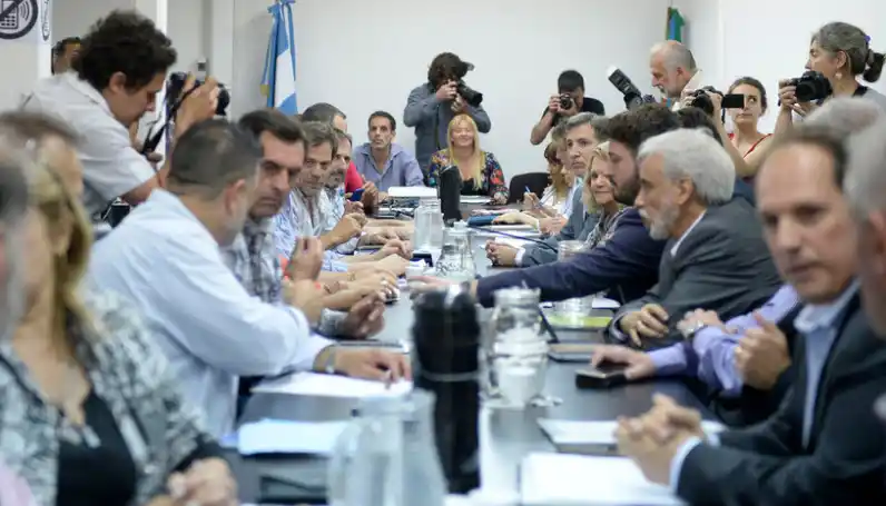 Paritarias: cláusula de revisión para compensar la inflación