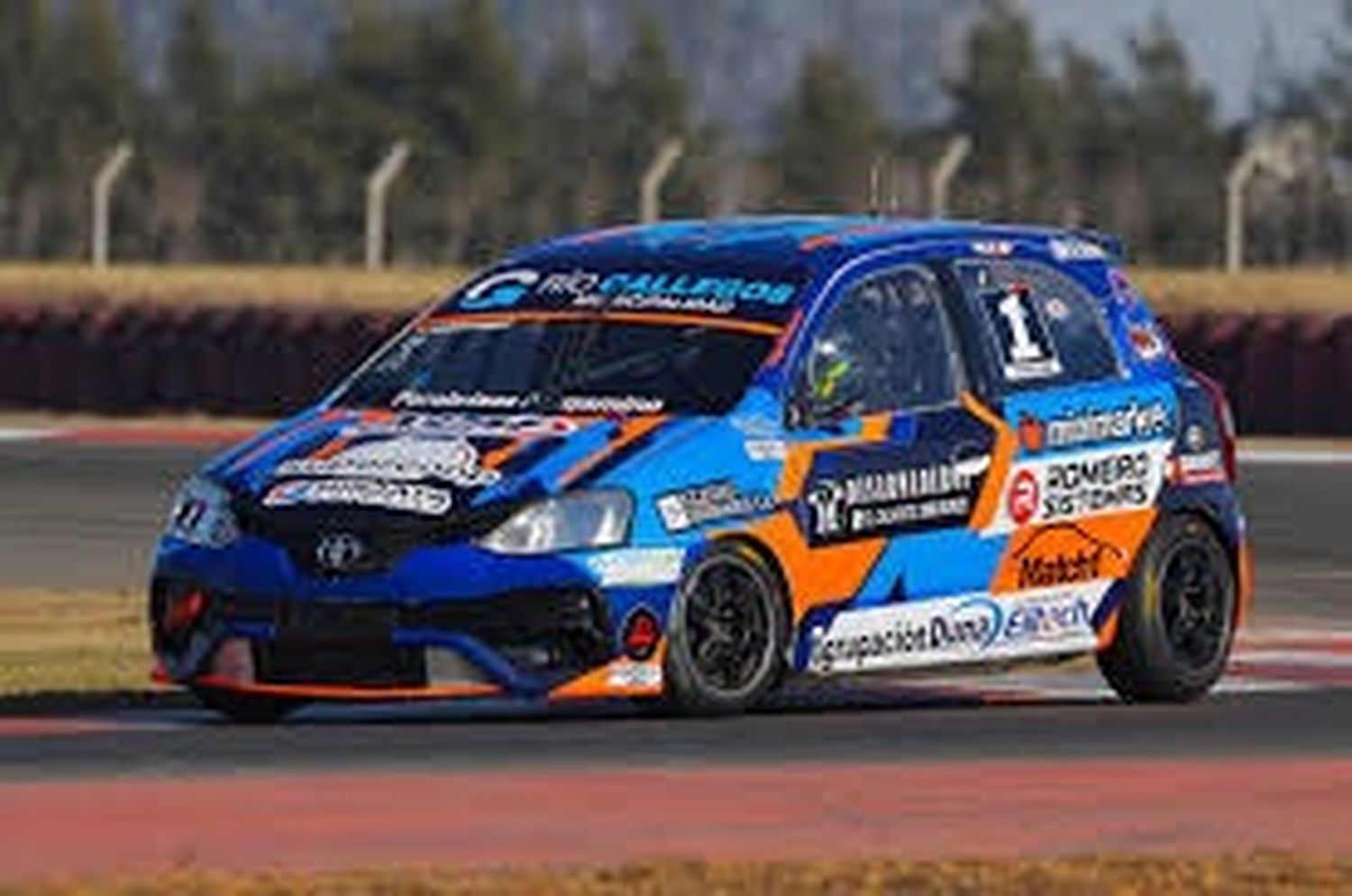 Thiago Martínez logró quedarse con la Clase 2 del Turismo Nacional