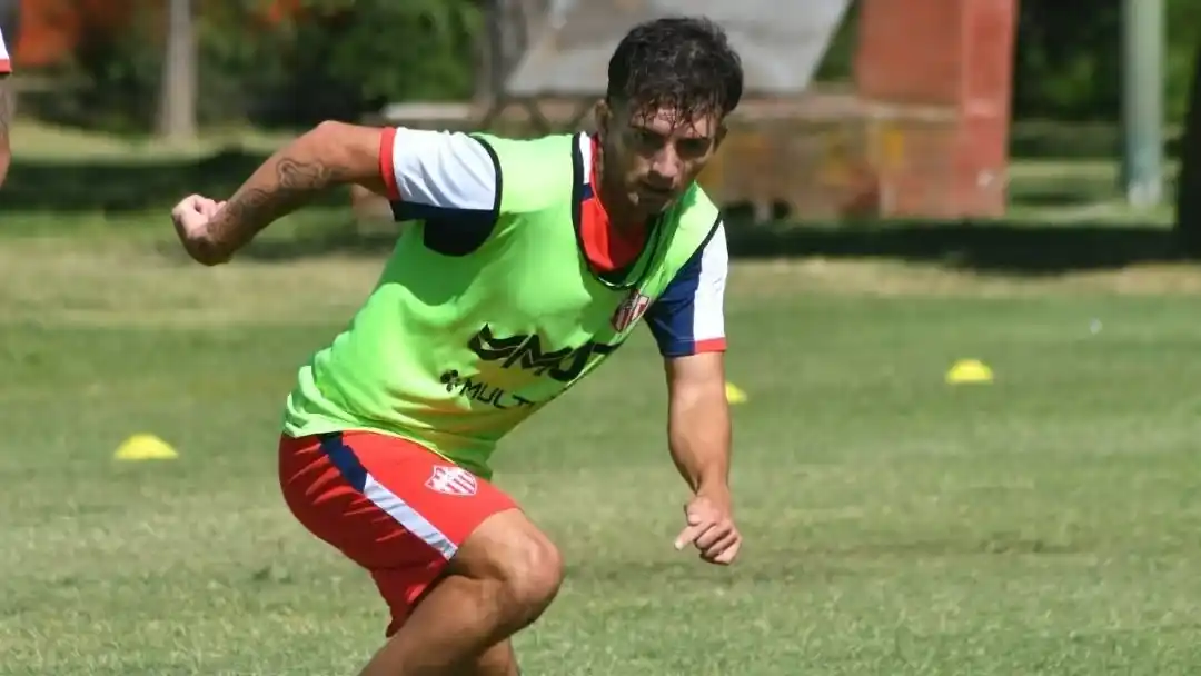 Arango selló su primer vínculo profesional
