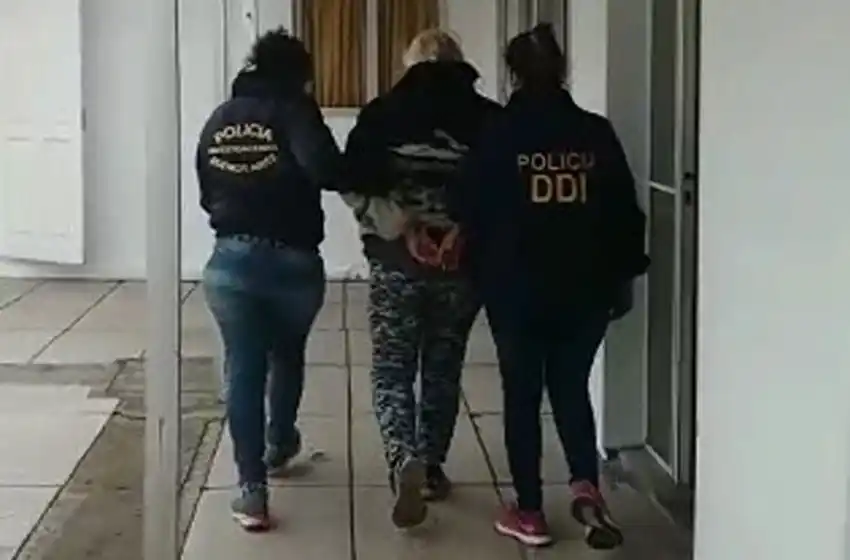 Una mujer detenida por ocultar armas utilizadas en una entradera
