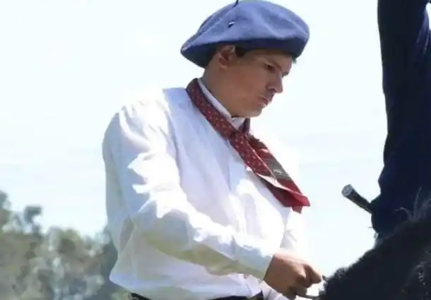 Tragedia en Maipú: Murió aplastado por su caballo un jinete mientras participaba de un evento a beneficio 