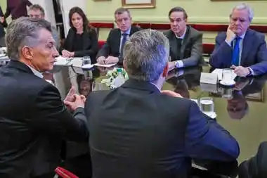 Continúan las turbulencias dentro del Gobierno Nacional y chispazos con la Provincia