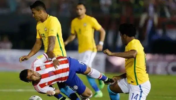 Brasil reaccionó en el peor momento y se lo empató al Paraguay de Ramón