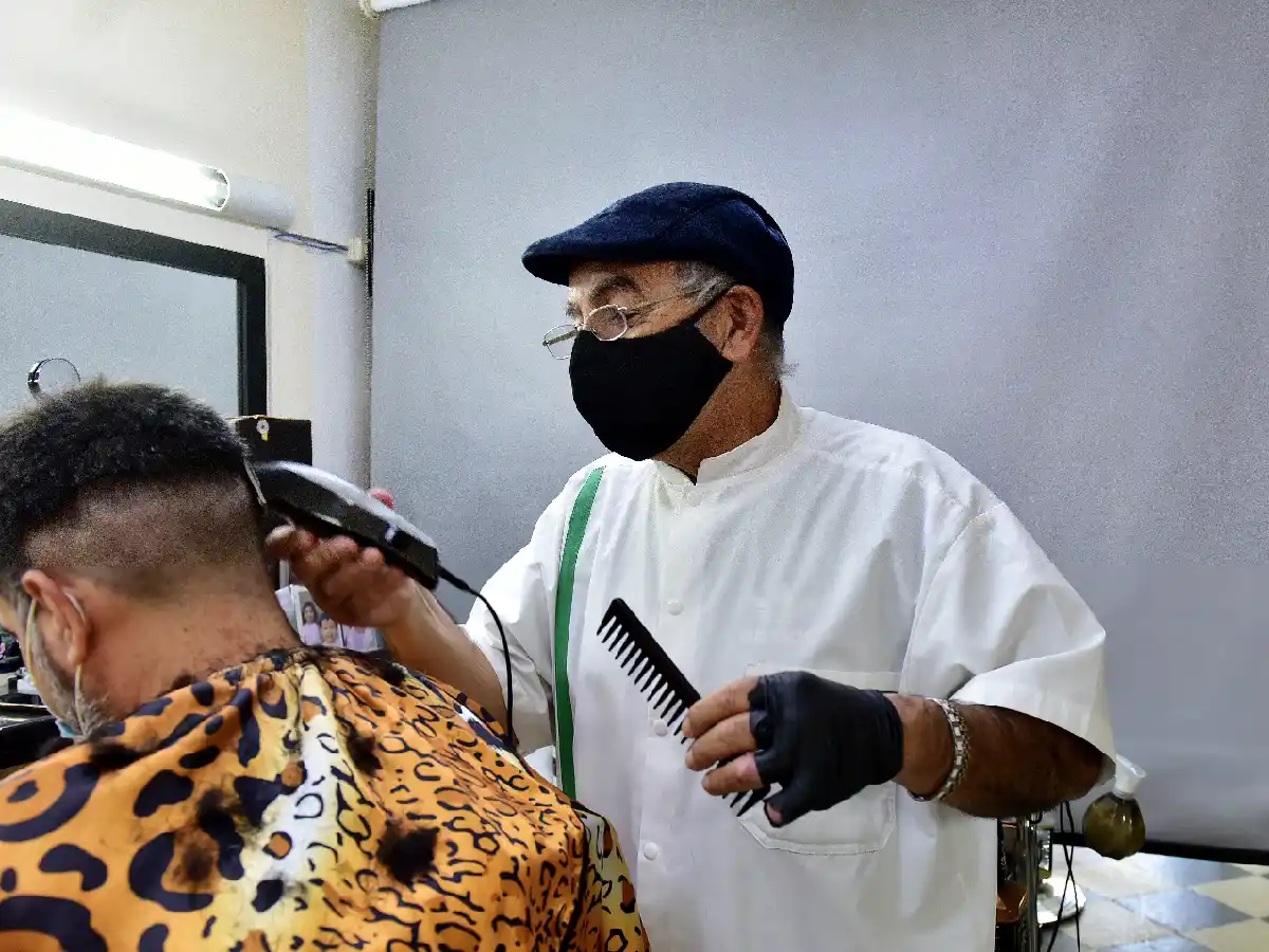 La peluquería, un oficio que  resiste al nuevo confinamiento  