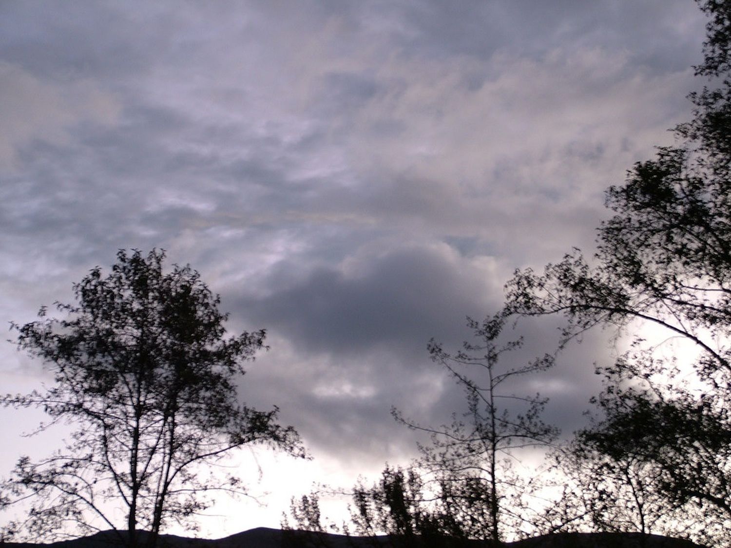 Cielo nublado y lluvias para el fin de semana.