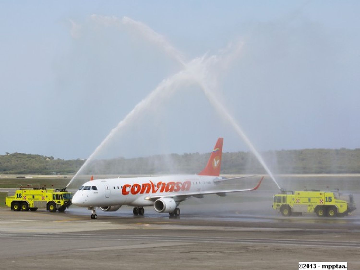 Conviasa recibió tres nuevos Embraer 190