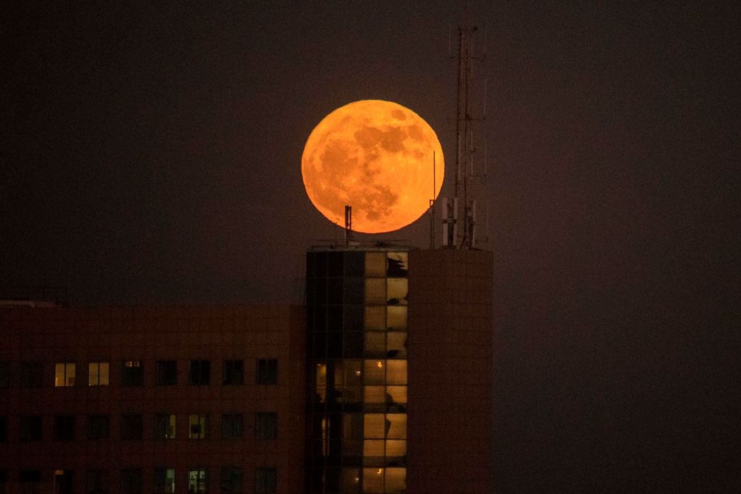 Tips para tomar las mejores fotos de la superluna