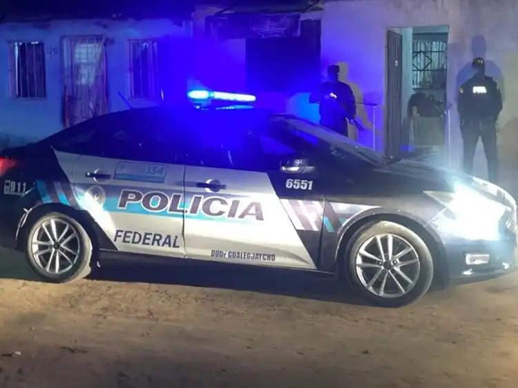 Cuatro detenidos y medio kilo de cocaína de máxima pureza secuestrada tras allanar una santería en La Cuchilla