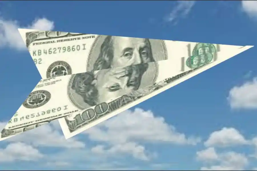 El dólar se dispara en el inicio de la semana previa a las PASO