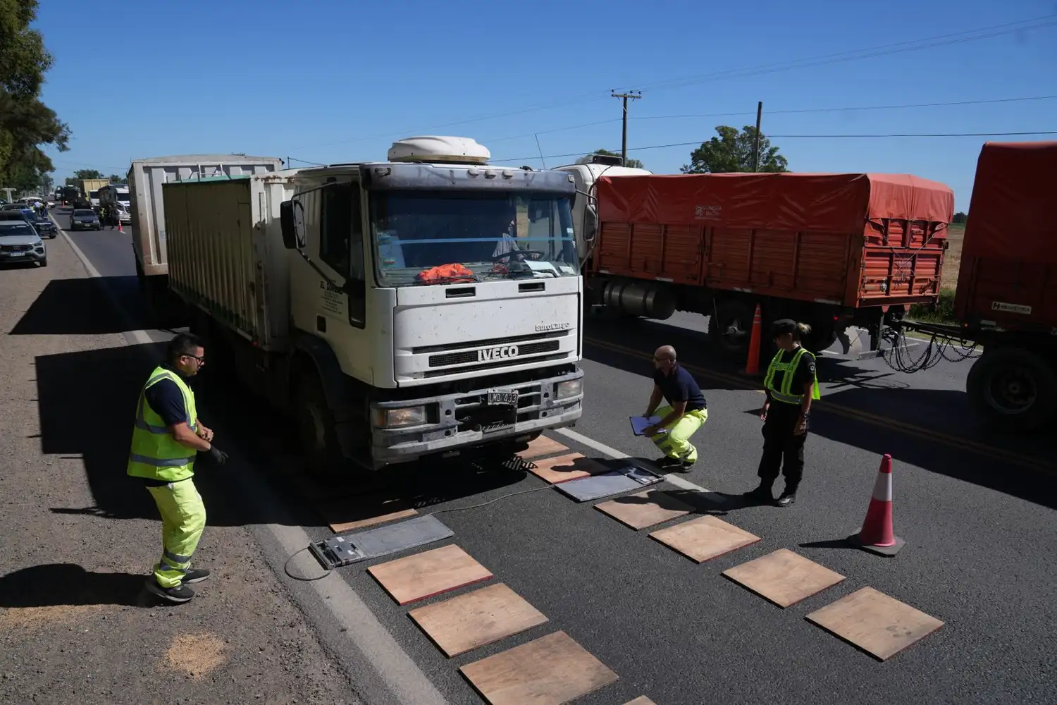 Provincia inició los controles intensivos de carga en camiones, con sanciones más duras