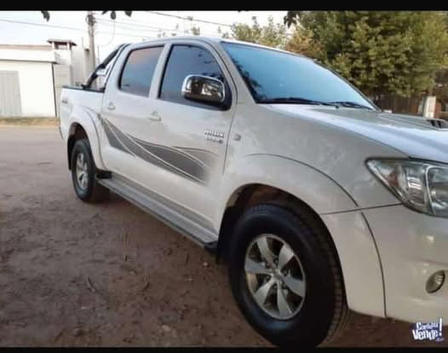Una camioneta Toyota. Fue denunciada como robada en Batán y la habrían conducido a Necochea