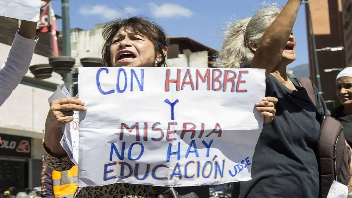 SIN COMIDA ni transporte: encuesta revela precaria situación de los maestros en Venezuela