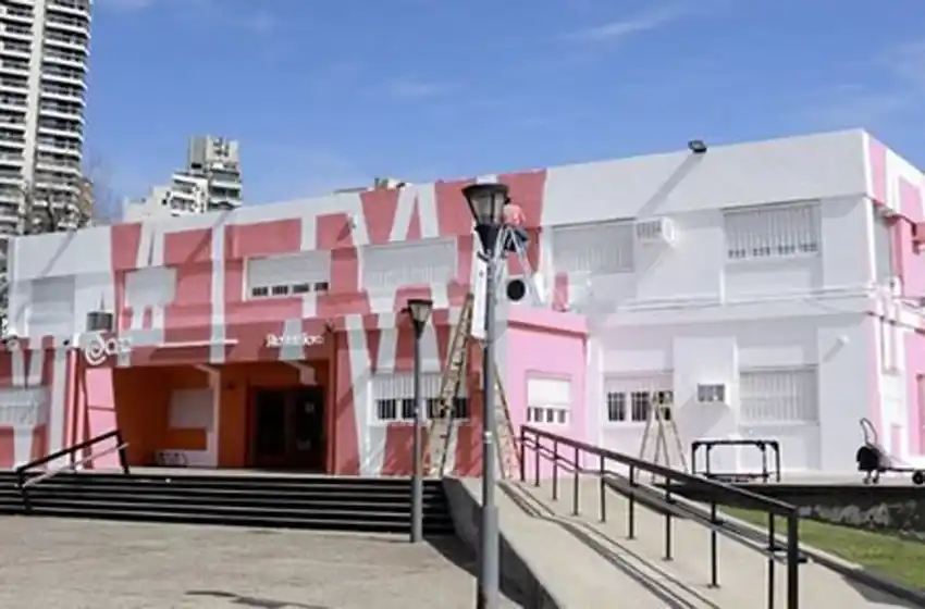 Batman, gastronomía, magia en la peatonal y música