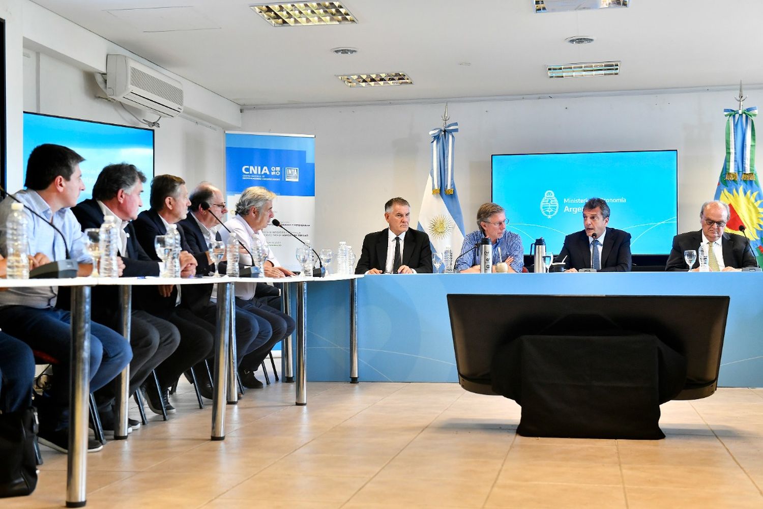 El ministro Sergio Massa recibió a la Mesa de Enlace.