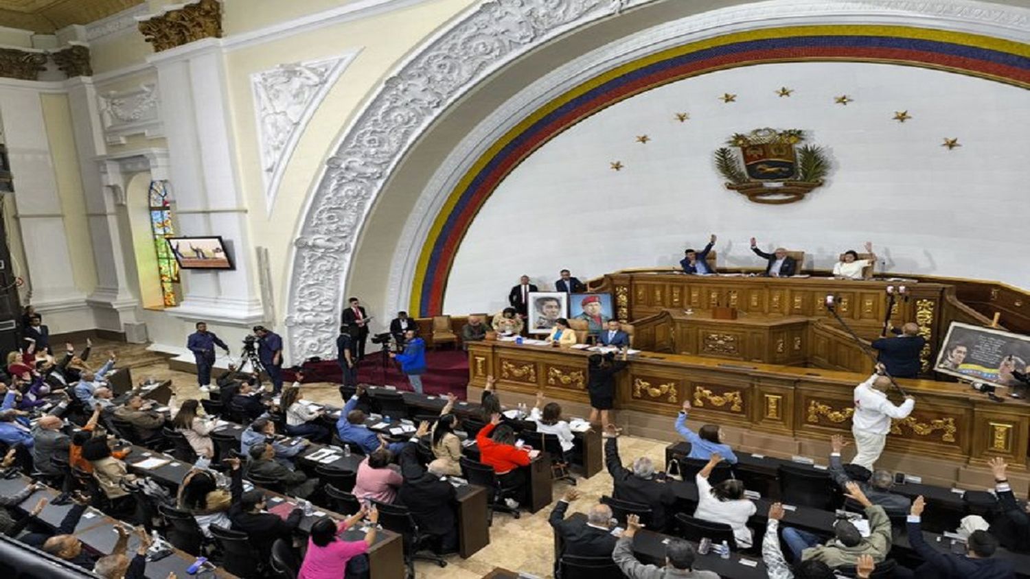 DE JUICIOS en AUSENCIA a inhabilitación de por vida: este es el contenido de la LEY LIBERTADOR (+Documento)