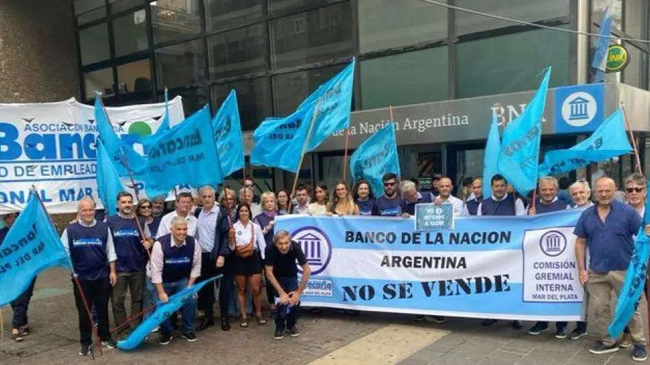 Bancarios se Movilizan contra la Privatización
