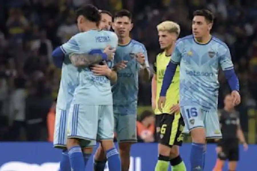 Uno adentro y el otro afuera