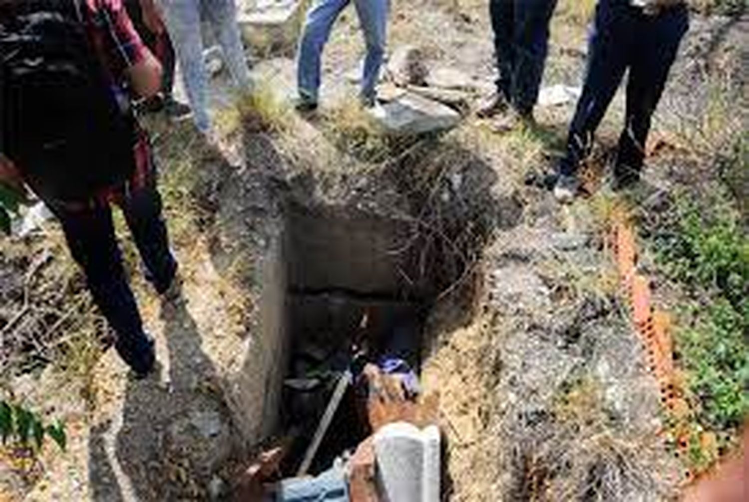 LO GOLPEARON CON UNA LÁPIDA: matan a un sexagenario en un cementerio de Lara