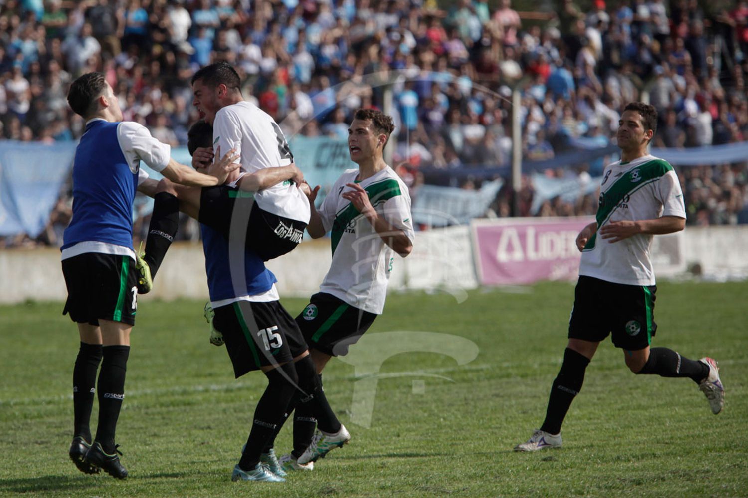 Federal C: con siete refuerzos, Banfield empezó la pretemporada