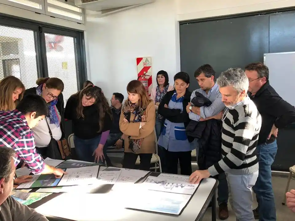 Encuentro en escuela técnica