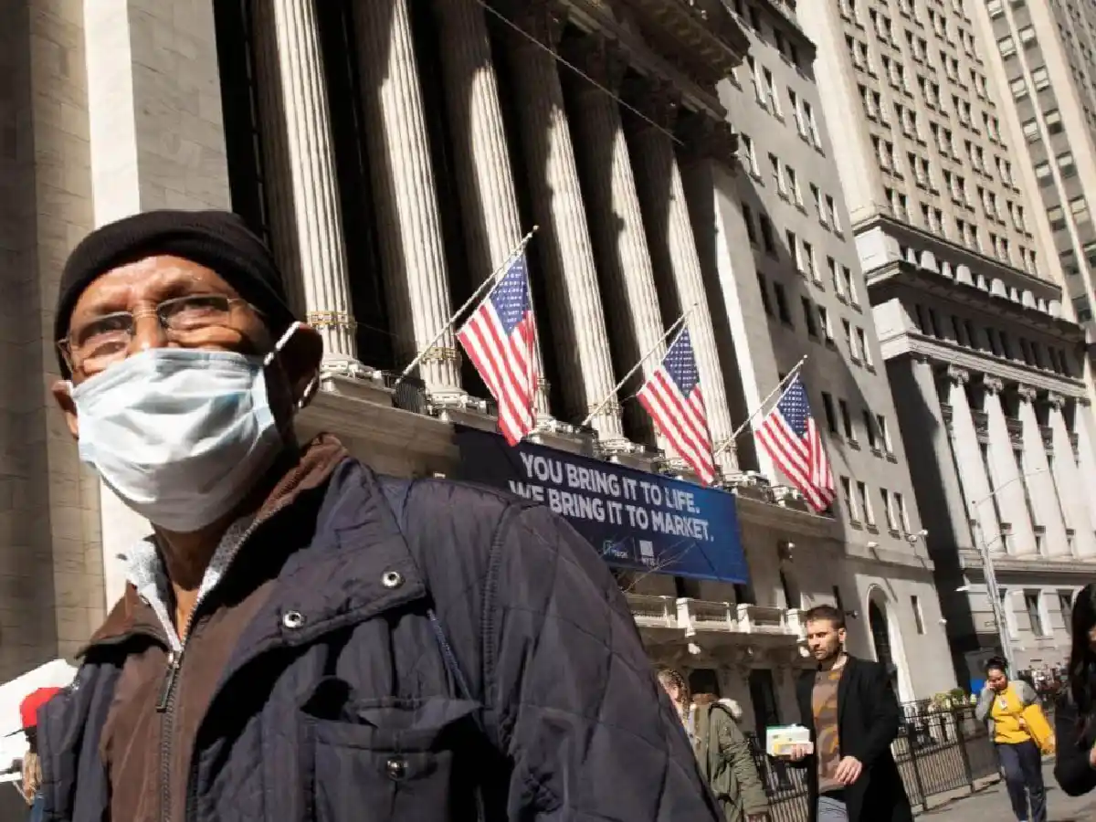 Según científicos, el aislamiento  social terminará en 2022