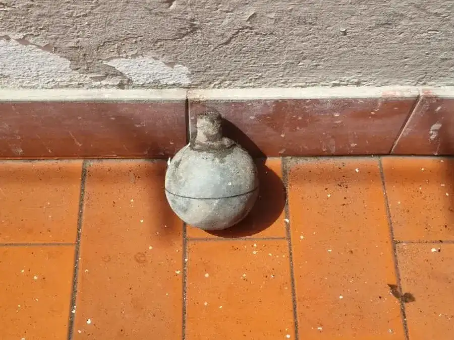 Alerta por una falsa granada: la Policía debió actuar ante la aparición de un objeto que causó temor entre los vecinos