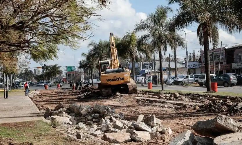 El Municipio inició la repavimentación de un nuevo tramo de la Ruta 8