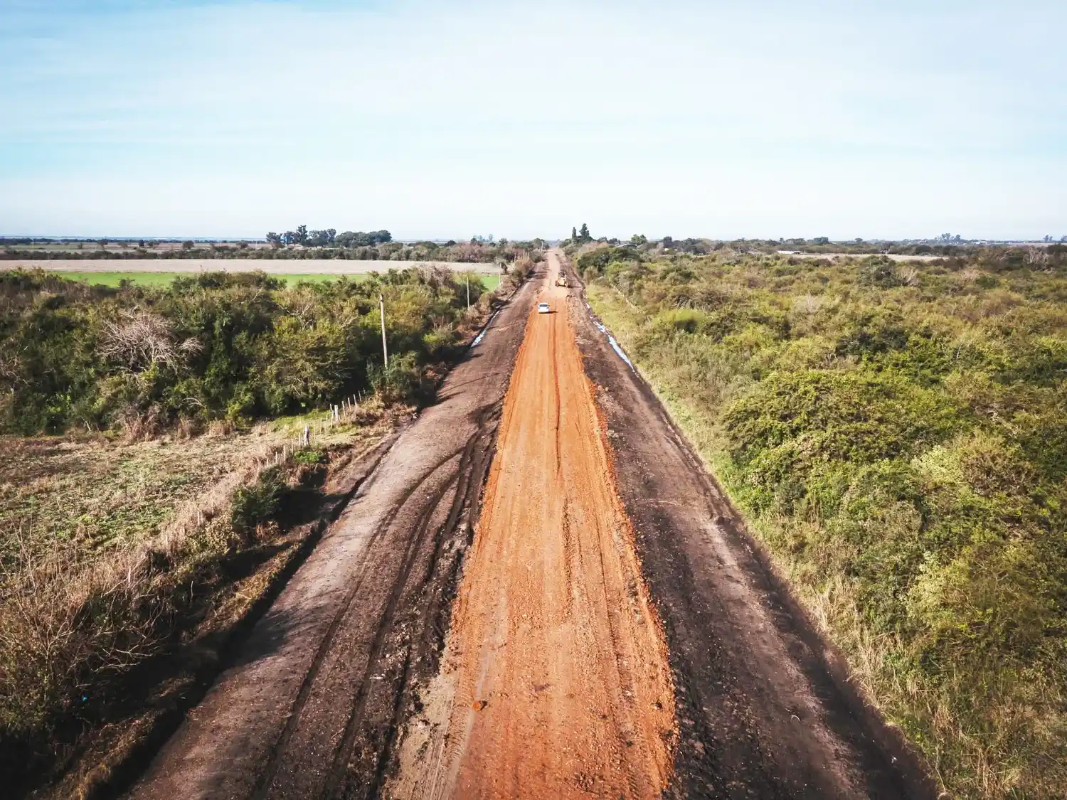 Entre Ríos invierte más de 24.000 millones de pesos en mejora de caminos y maquinaria vial