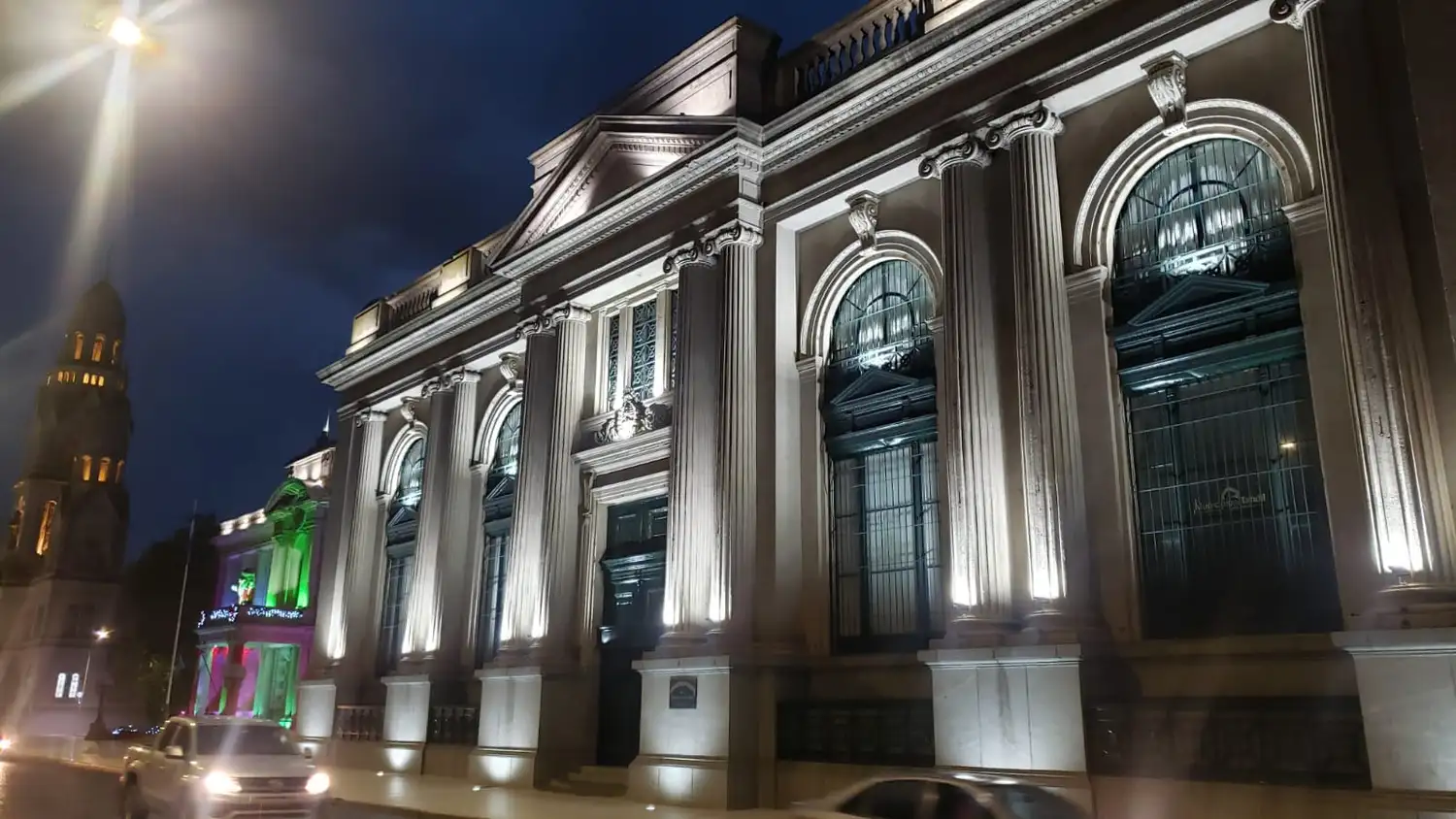 Los libertarios buscan simplificar los trámites para la habilitación comercial en la ciudad.