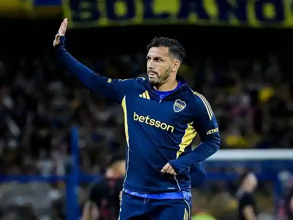 Paredes vuelve al equipo titular para el debut en la Libertadores.