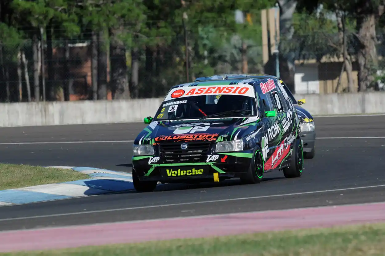 Turismo Pista: bajo el agua en Concordia, Pescadito Domínguez sumó puntos importantes para el campeonato