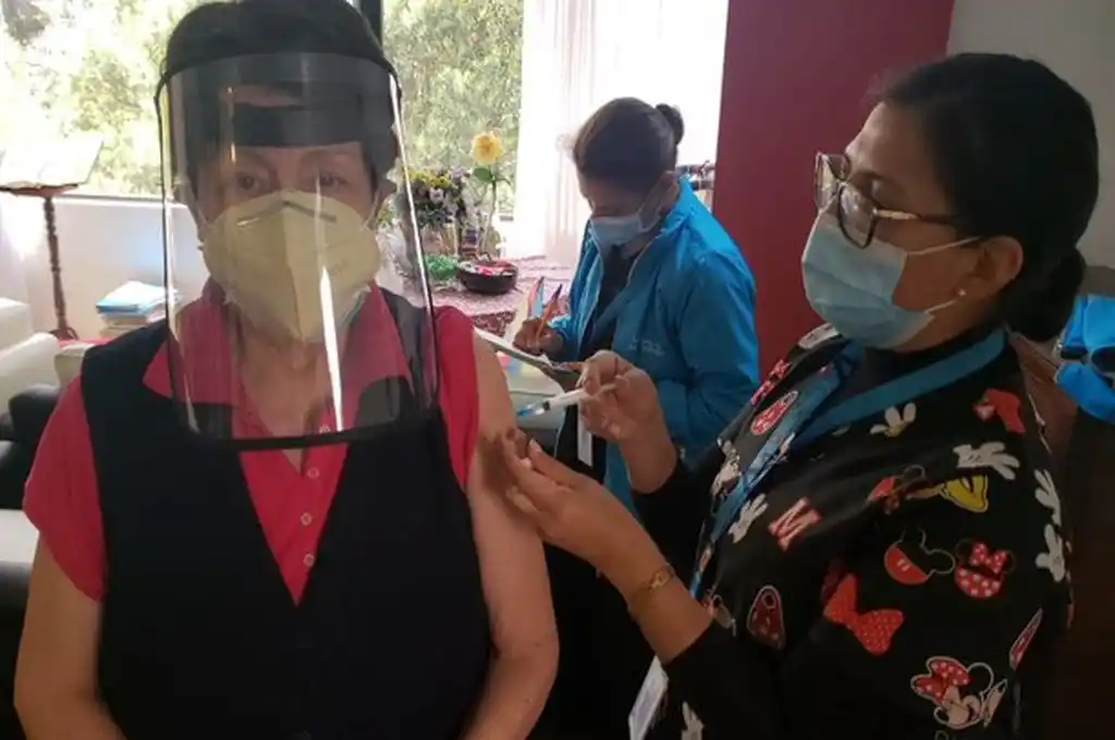 Coronavirus: Ecuador se convierte en el primer país latinoamericano donde será obligatorio vacuanarse