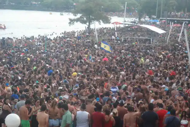 Kamarr inició la magia del domingo