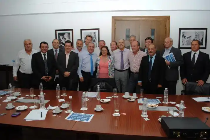 Precios Cuidados: De Vido se reunió con intendentes de la Sexta Sección