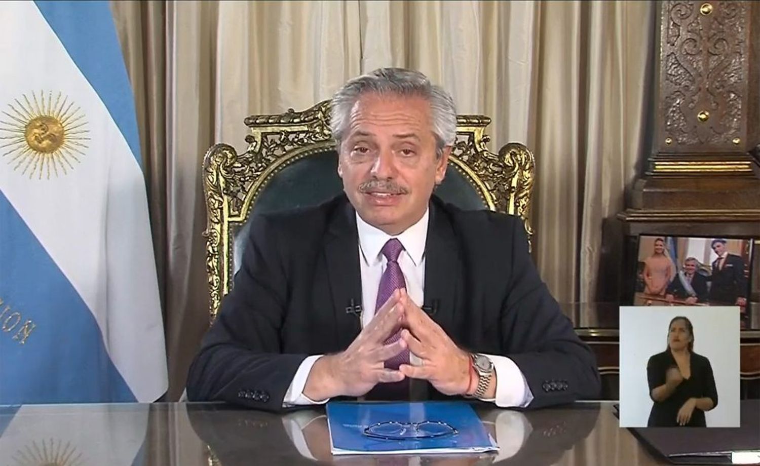 El presidente pidió "responsabilidad" a la población para evitar la propagación del virus