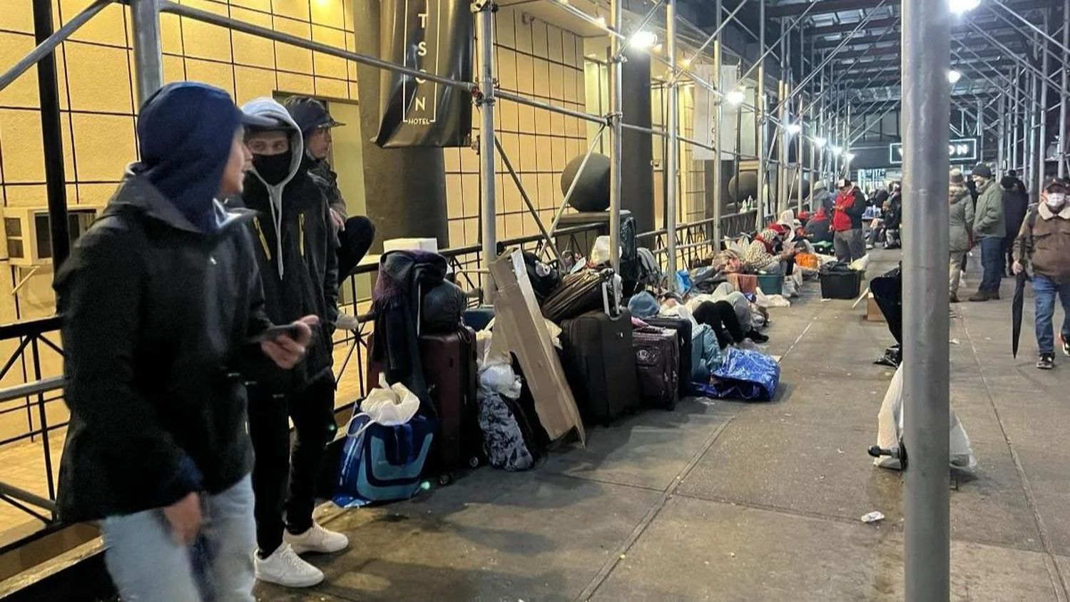 ¡NUEVA YORK AL BORDE! Piden acelerar permisos de trabajo para solicitantes de asilo, entre ellos venezolanos