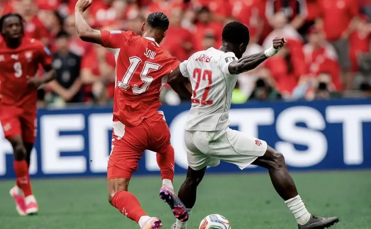 Suiza se impuso 2-1 a Canadá en el Estadio BC Place de Vancouver y se quedó con el primer puesto del Grupo B.