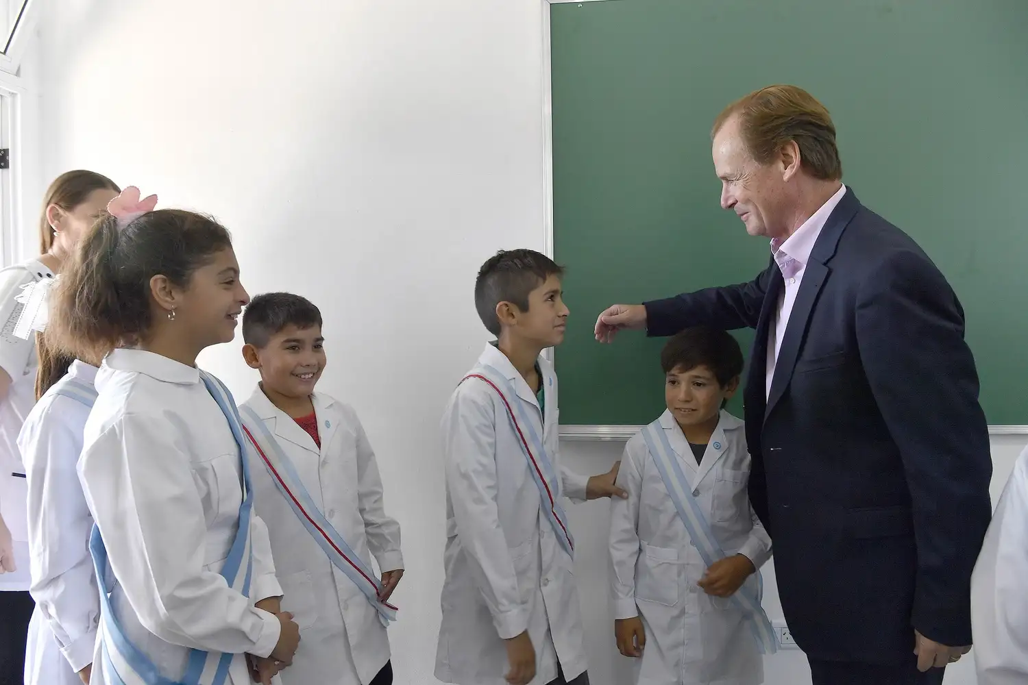 “Tenemos el firme cometido de este año volver a tener 191 días hábiles de clases» afirmó Bordet al inaugurar el ciclo lectivo 2023