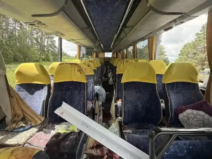 Ucrania atacó a un autobús con menores