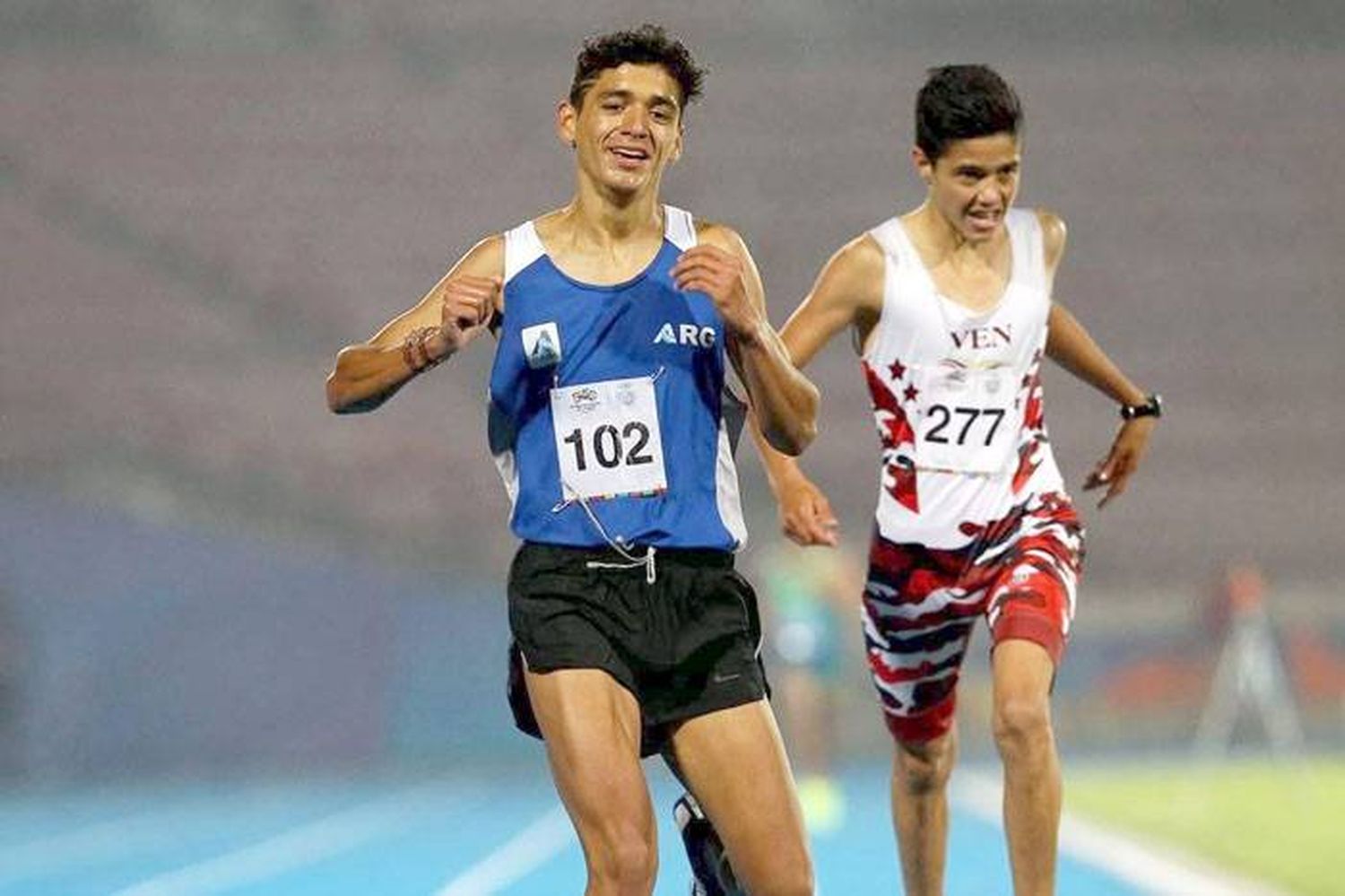 Un gran tercer puesto en el Nacional de mayores de Dylan Van Der Hock en los 3000m con obstáculos