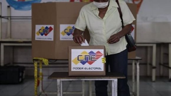 ¿La oposición debe participar en los comicios de noviembre? Esto dice la encuestadora Delphos