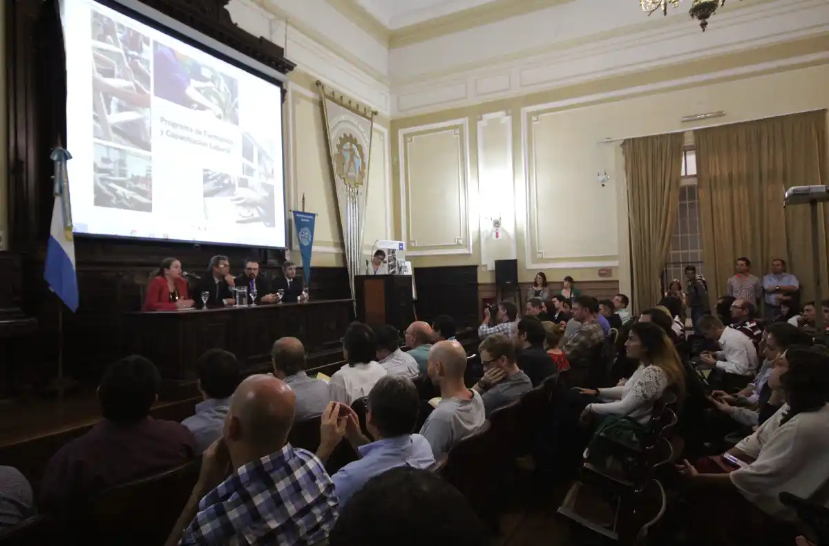 Formación y Capacitación Laboral: Se entregaron certificados