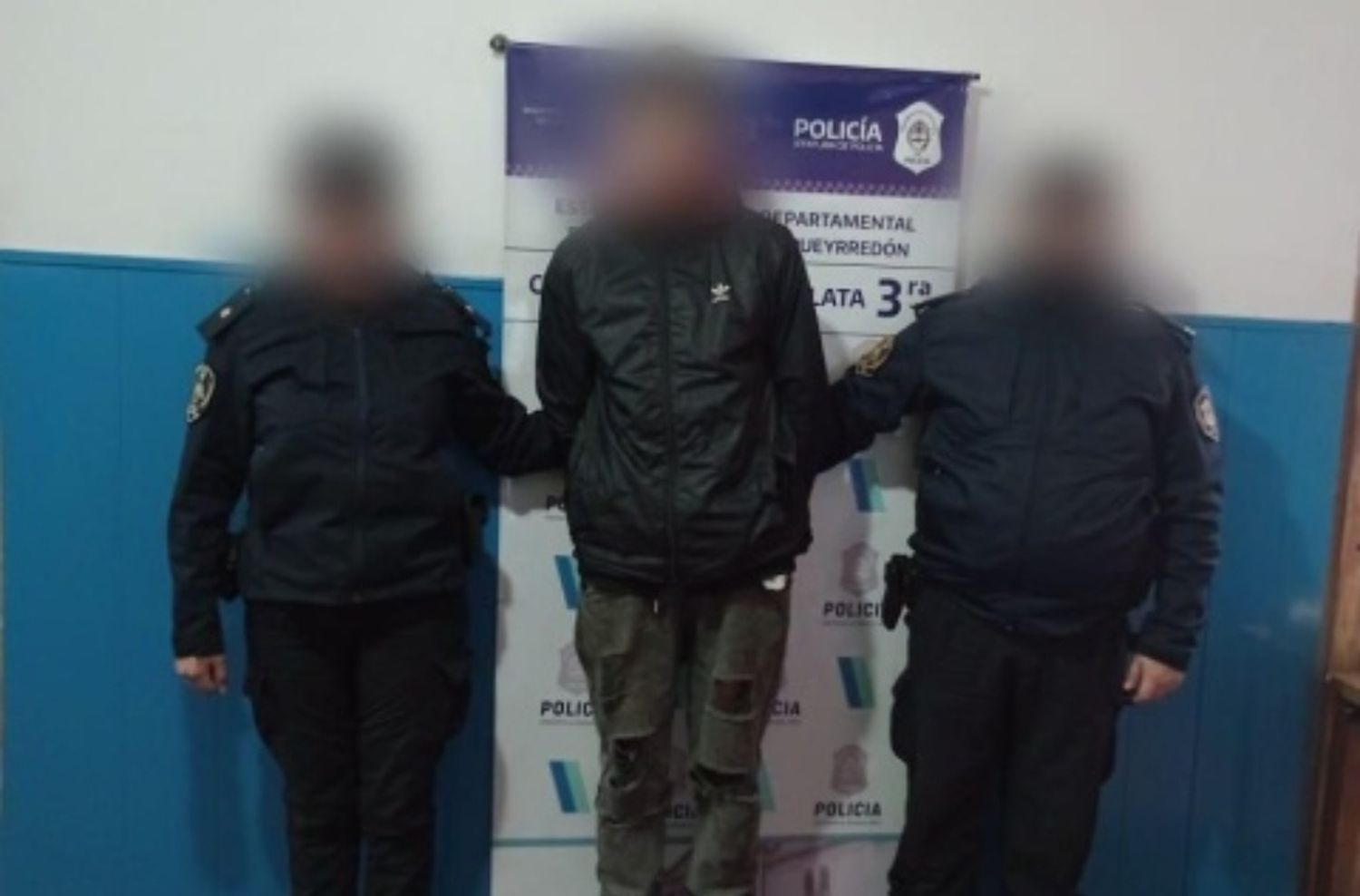 Dos mujeres y un hombre ingresaron armados a una casa para agredir y robarle a una pareja