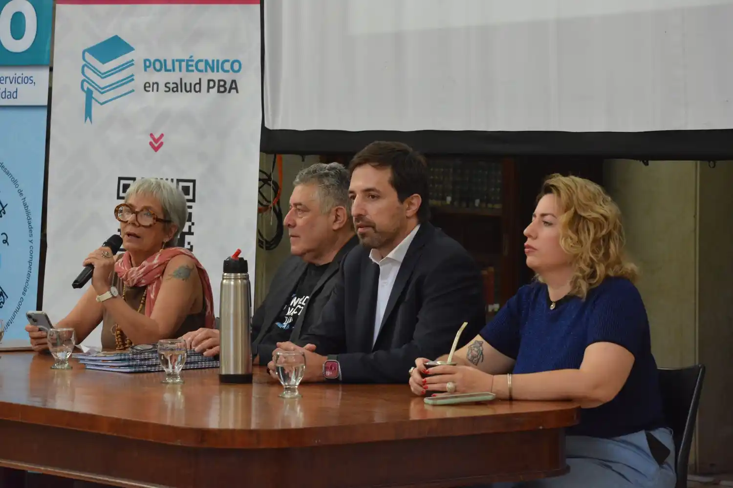 La Provincia promueve la realización de vasectomías y los libertarios se oponen.
