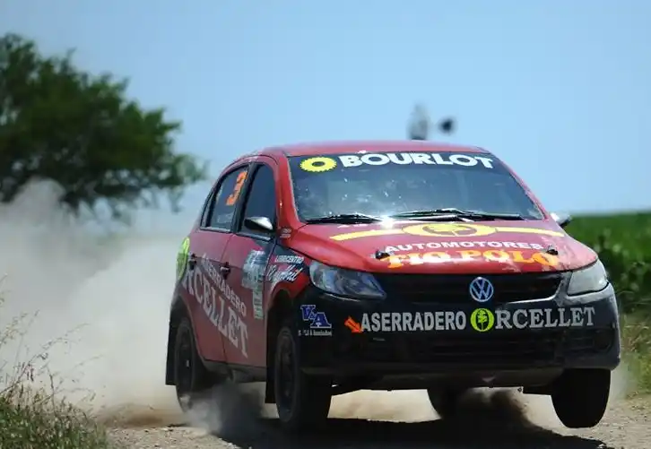 Orcellet lidera en Villa Libertador San Martin