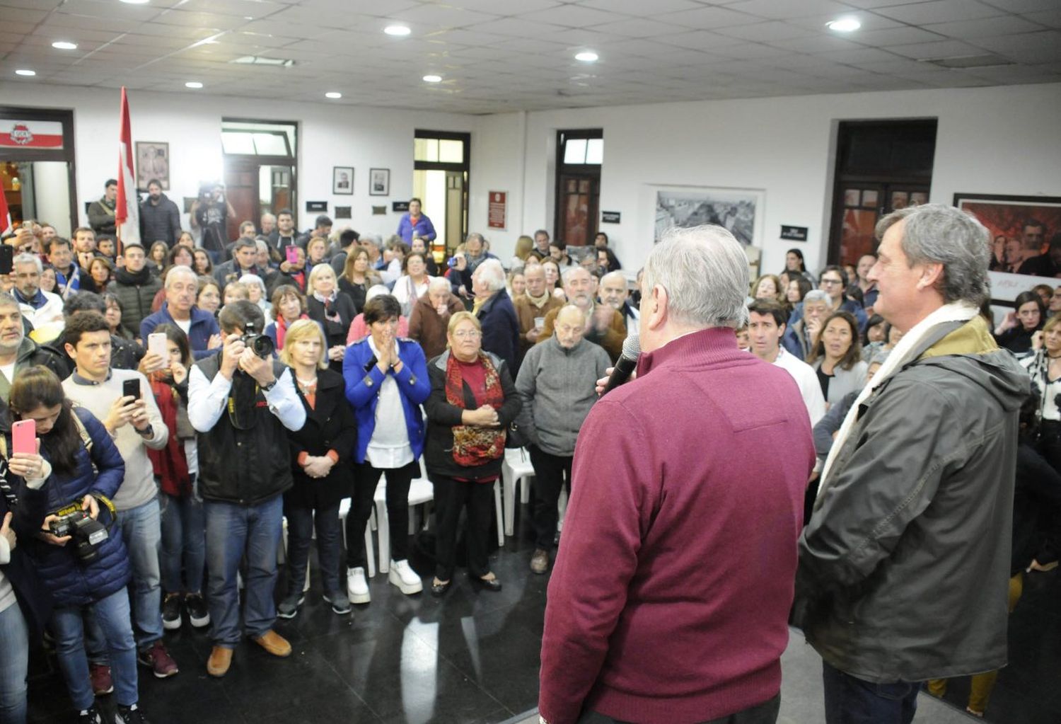 El lunghismo superó la interna, tuvo un festejo medido y se encamina a las generales