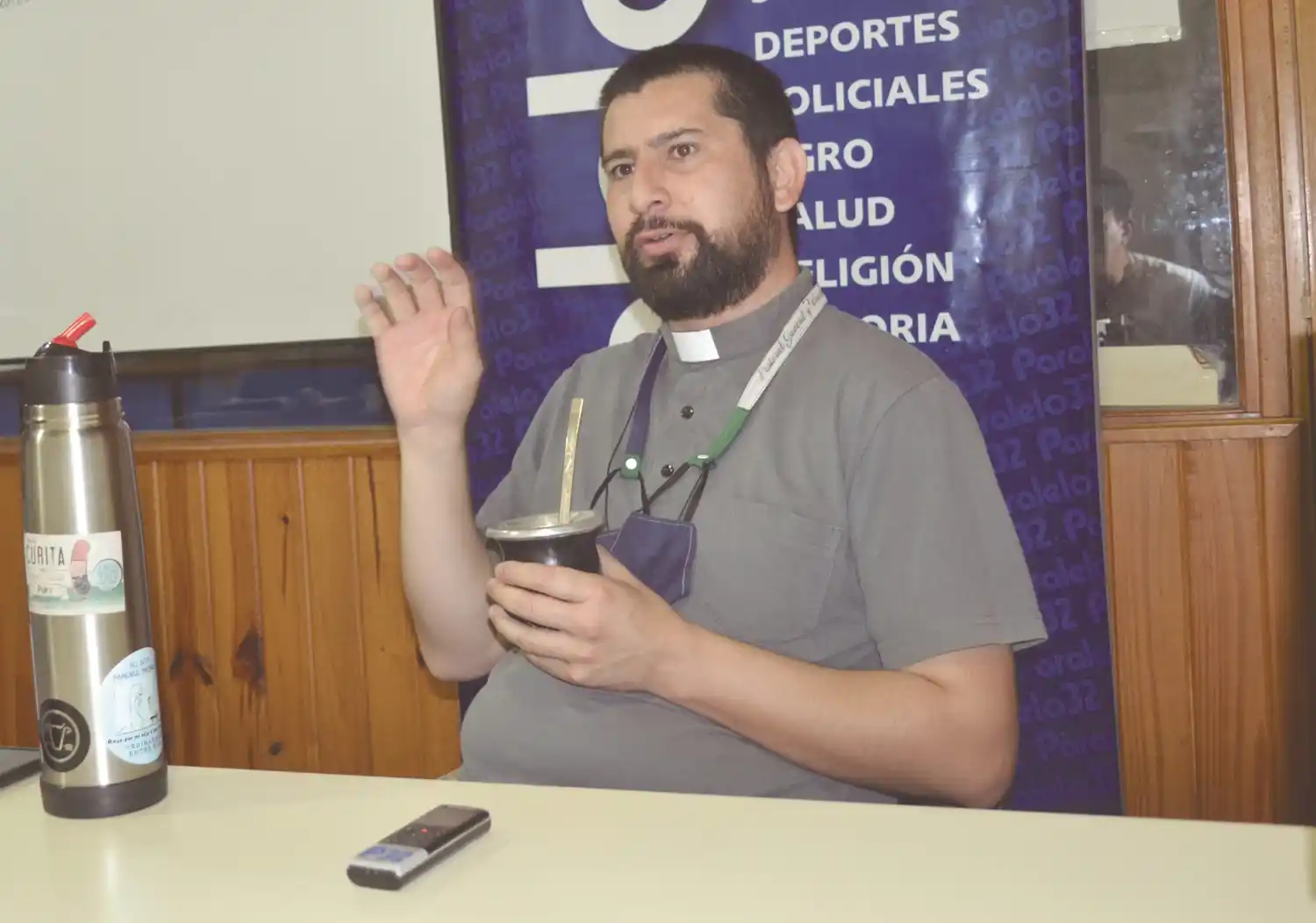 Llega la exposición de paneles y reliquia del primer millenial Santo